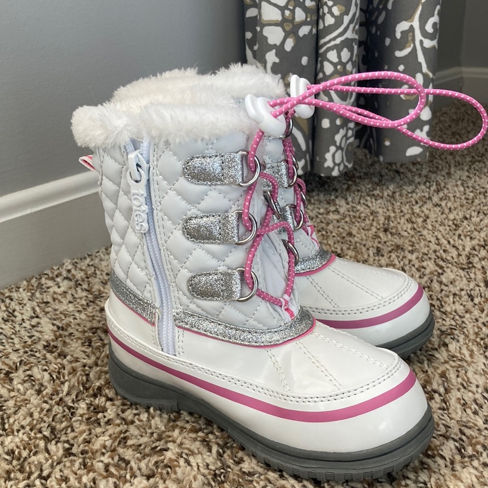Totes 4t snow boots, toddler boots, worn once